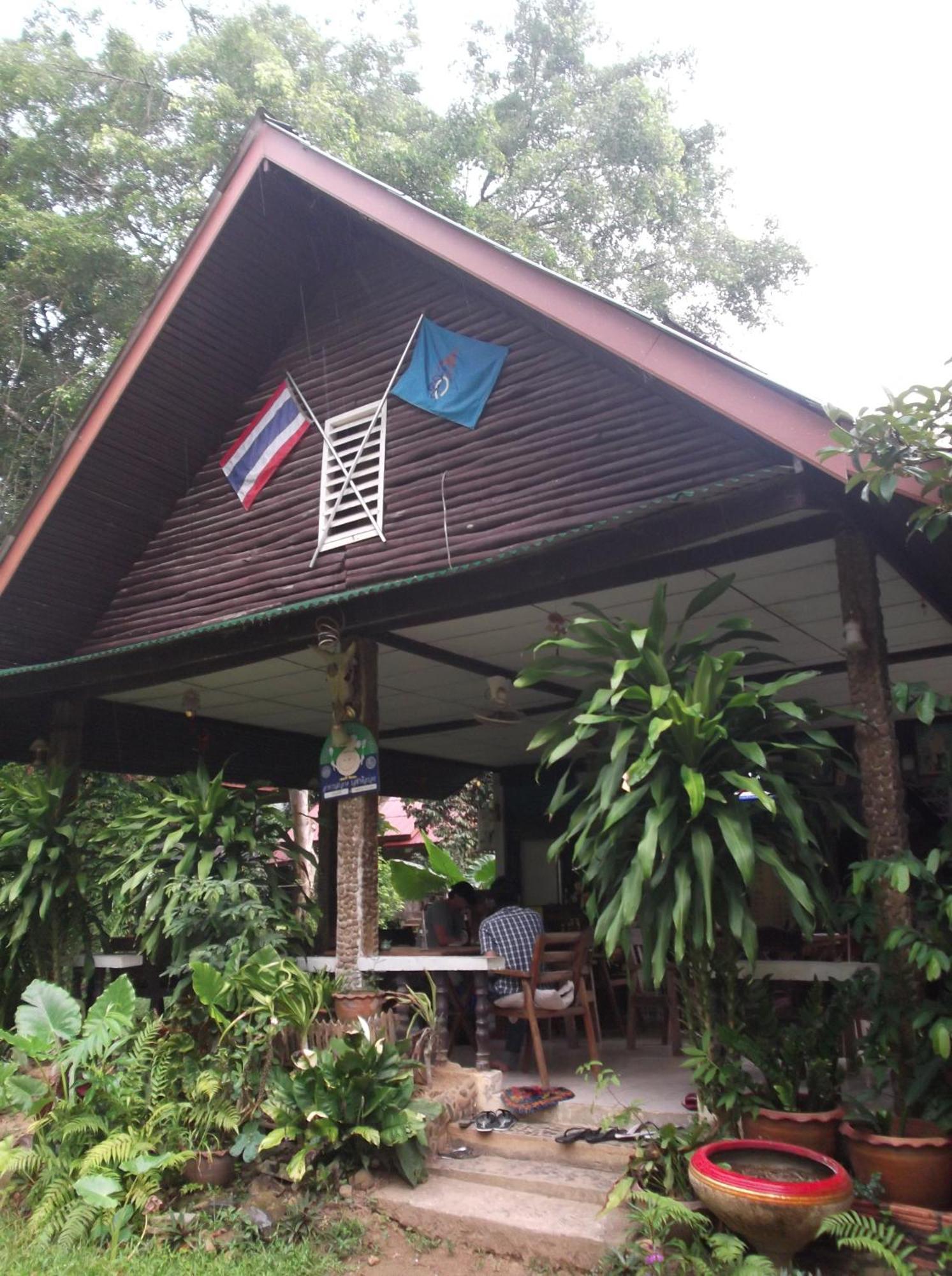 Bamboo House Khao Sok National Park Exterior foto